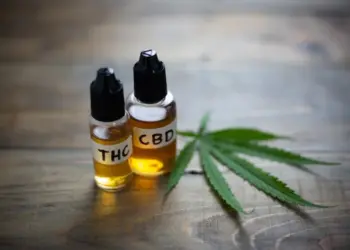 فصل THC وCBD: دليل مبسط وشامل للمبتدئين